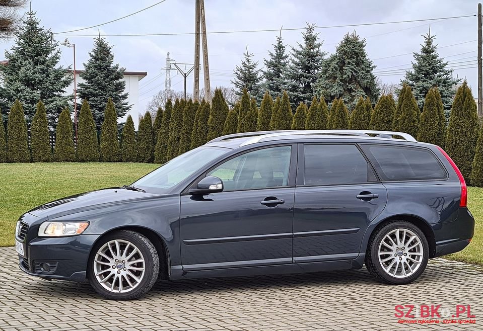 2010' Volvo V50 photo #3