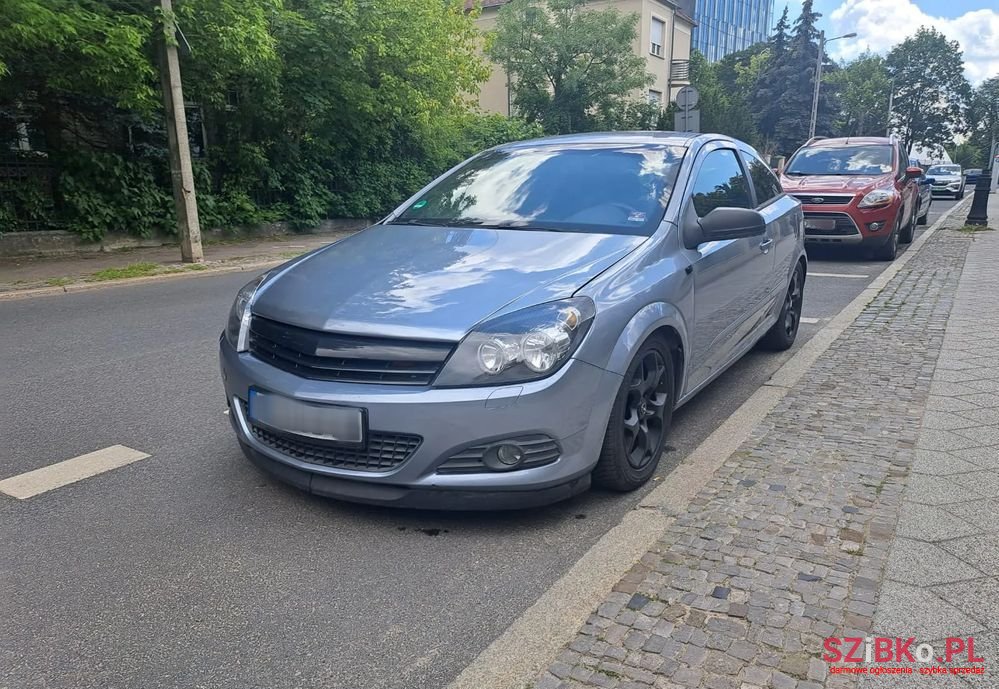 2006' Opel Astra Gtc 2.0 Turbo Sport photo #2