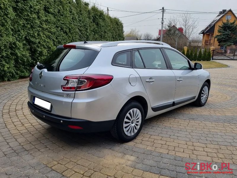 2010' Renault Megane photo #3