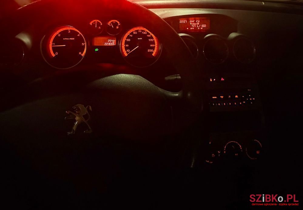 2010' Peugeot 308 photo #6