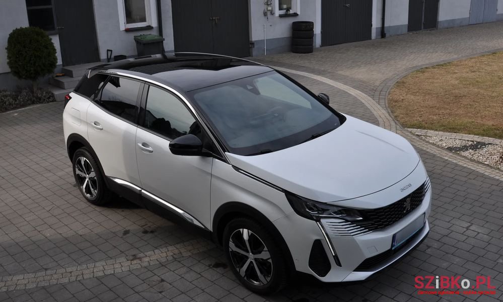 2023' Peugeot 3008 photo #1