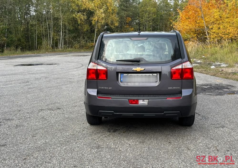 2011' Chevrolet Orlando 1.8 Ls photo #6