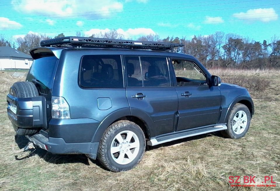 2008' Mitsubishi Pajero photo #5