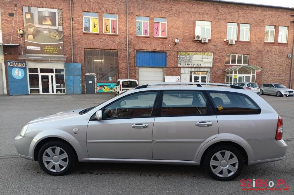 2009' Chevrolet Nubira photo #3