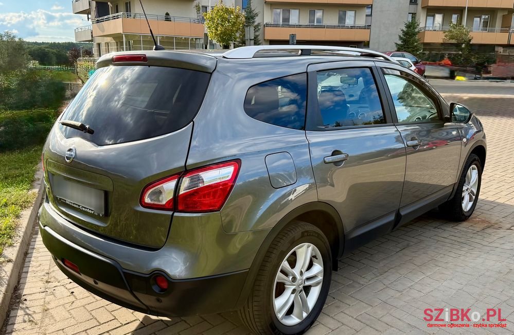 2012' Nissan Qashqai+2 2.0 Acenta photo #3
