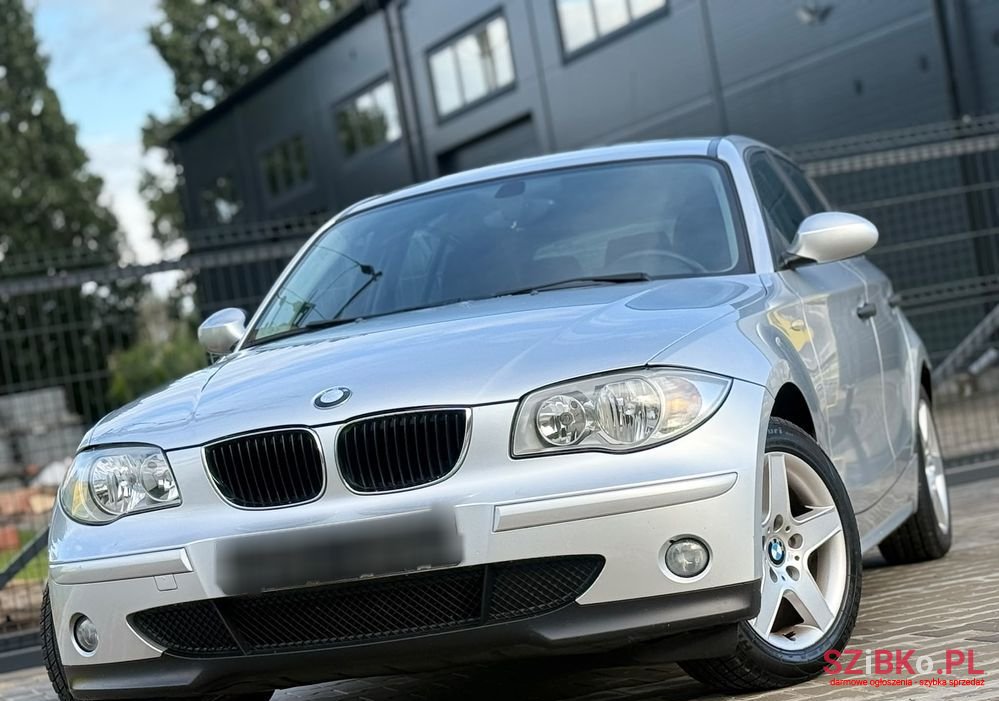 2004' BMW 1 Series photo #2