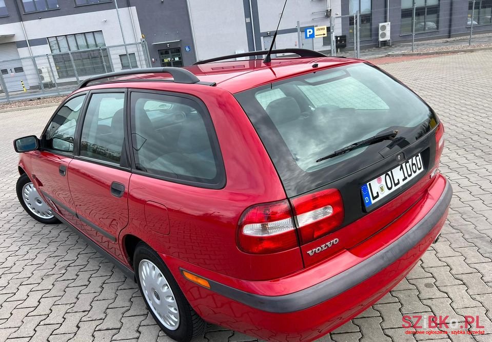 2000' Volvo V40 photo #3