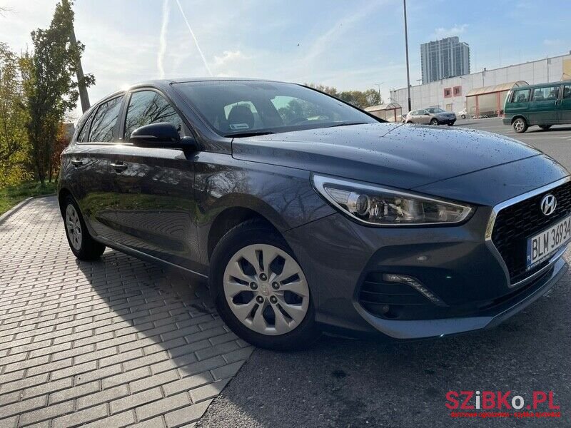 2019' Hyundai i30 photo #3