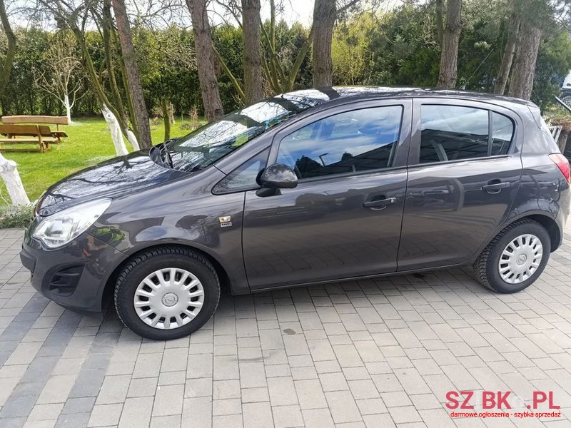 2013' Opel Corsa photo #2