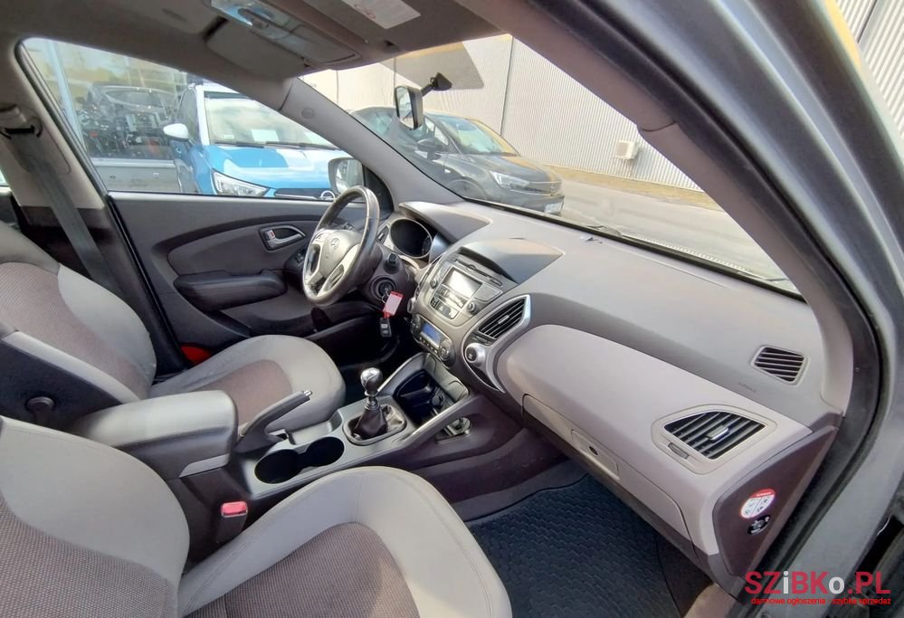 2011' Hyundai ix35 photo #5