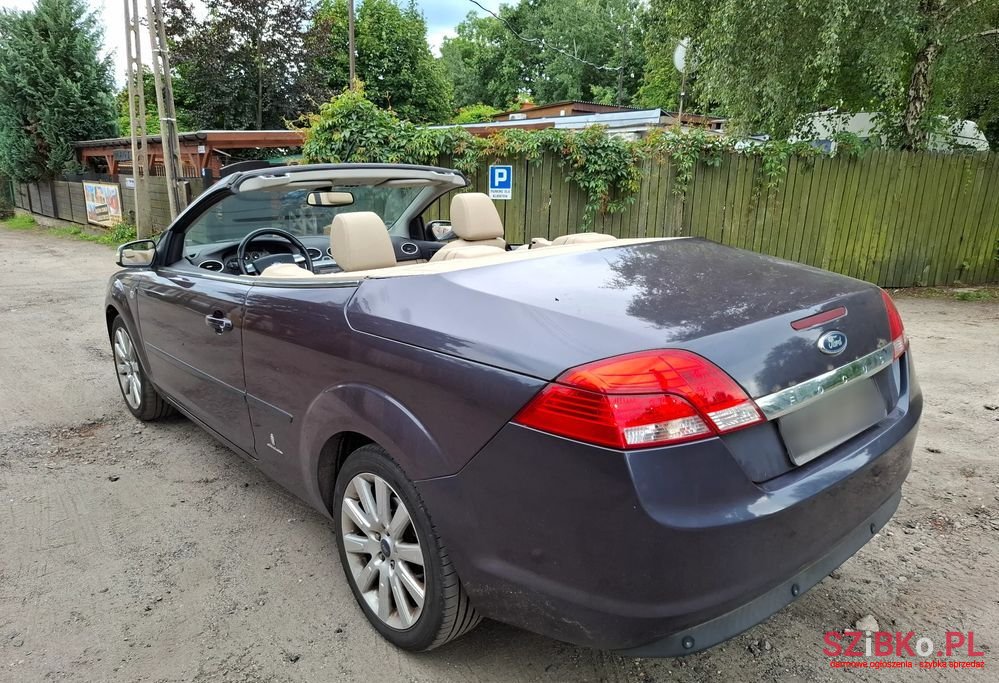 2007' Ford Focus Cc 2.0 Titanium photo #4