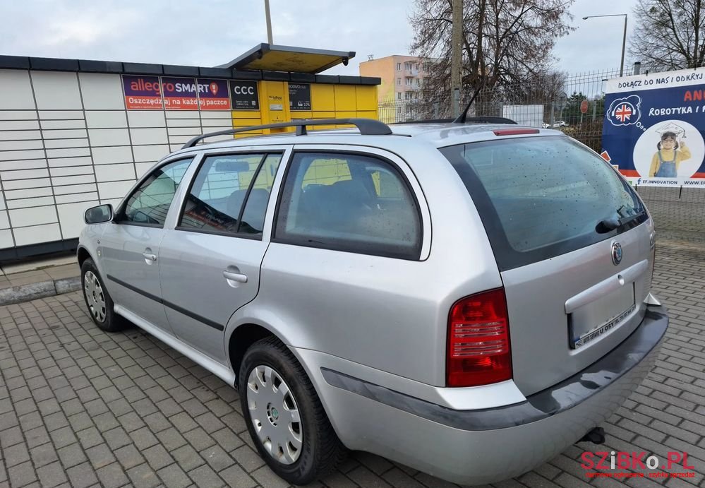 2002' Skoda Octavia photo #4