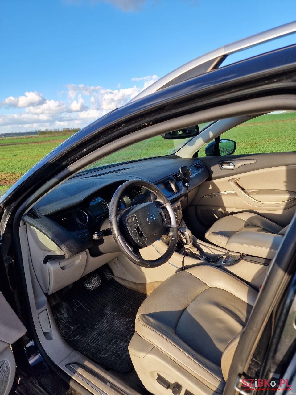 2010' Citroen C5 photo #2