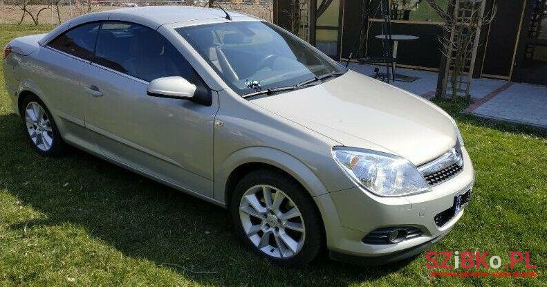 2009' Opel Astra photo #1