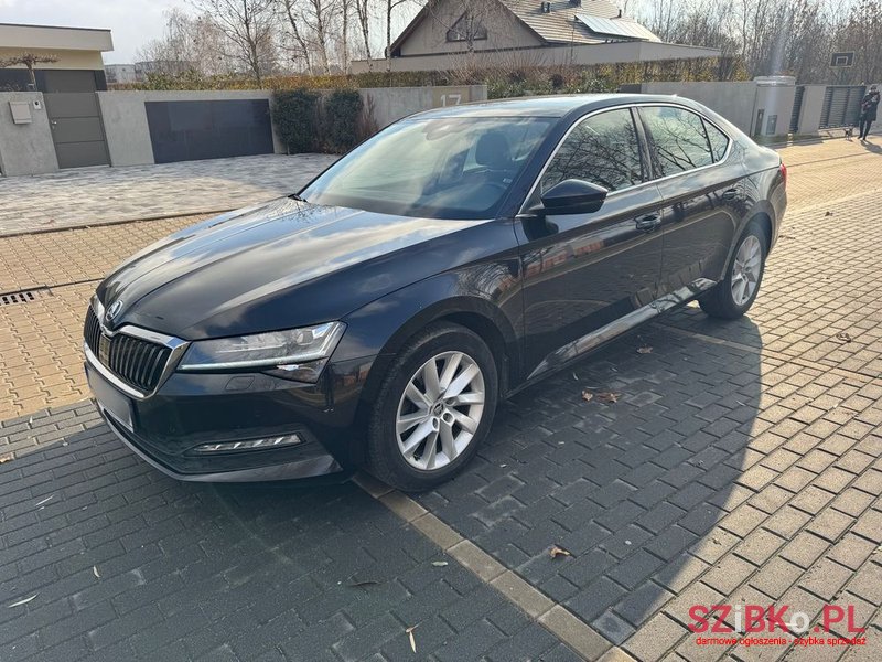 2020' Skoda Superb 2.0 Tdi Scr Ambition Dsg photo #6