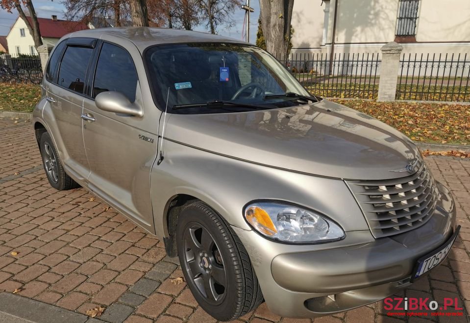 2002' Chrysler PT Cruiser photo #2
