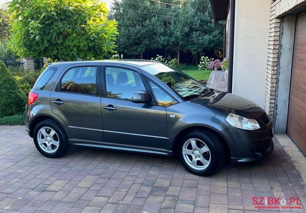 2010' Suzuki SX4 1.6 Premium photo #6
