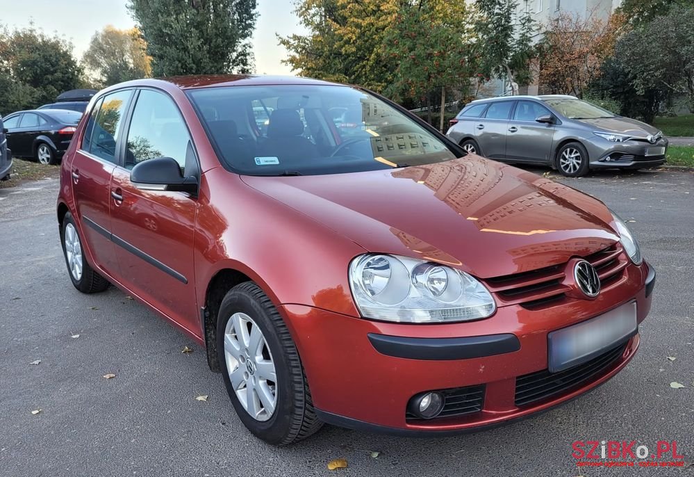 2006' Volkswagen Golf photo #2