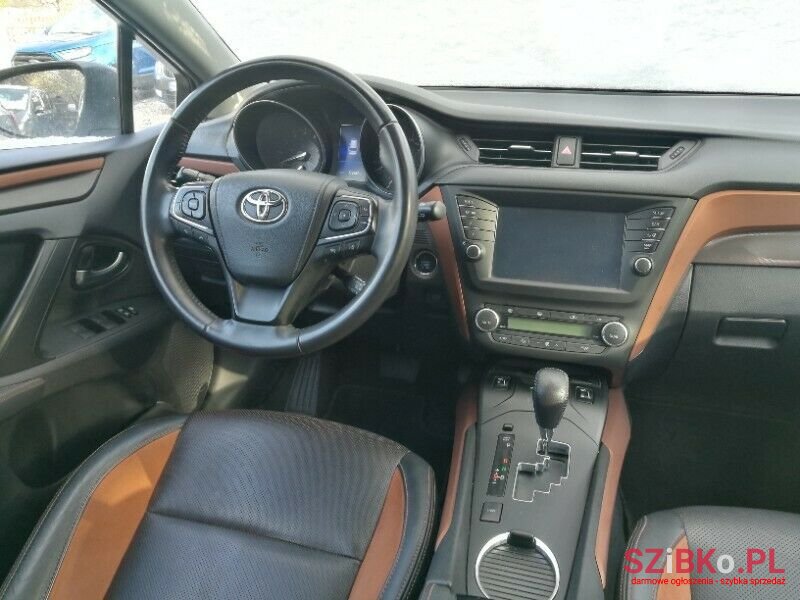 2016' Toyota Avensis photo #3