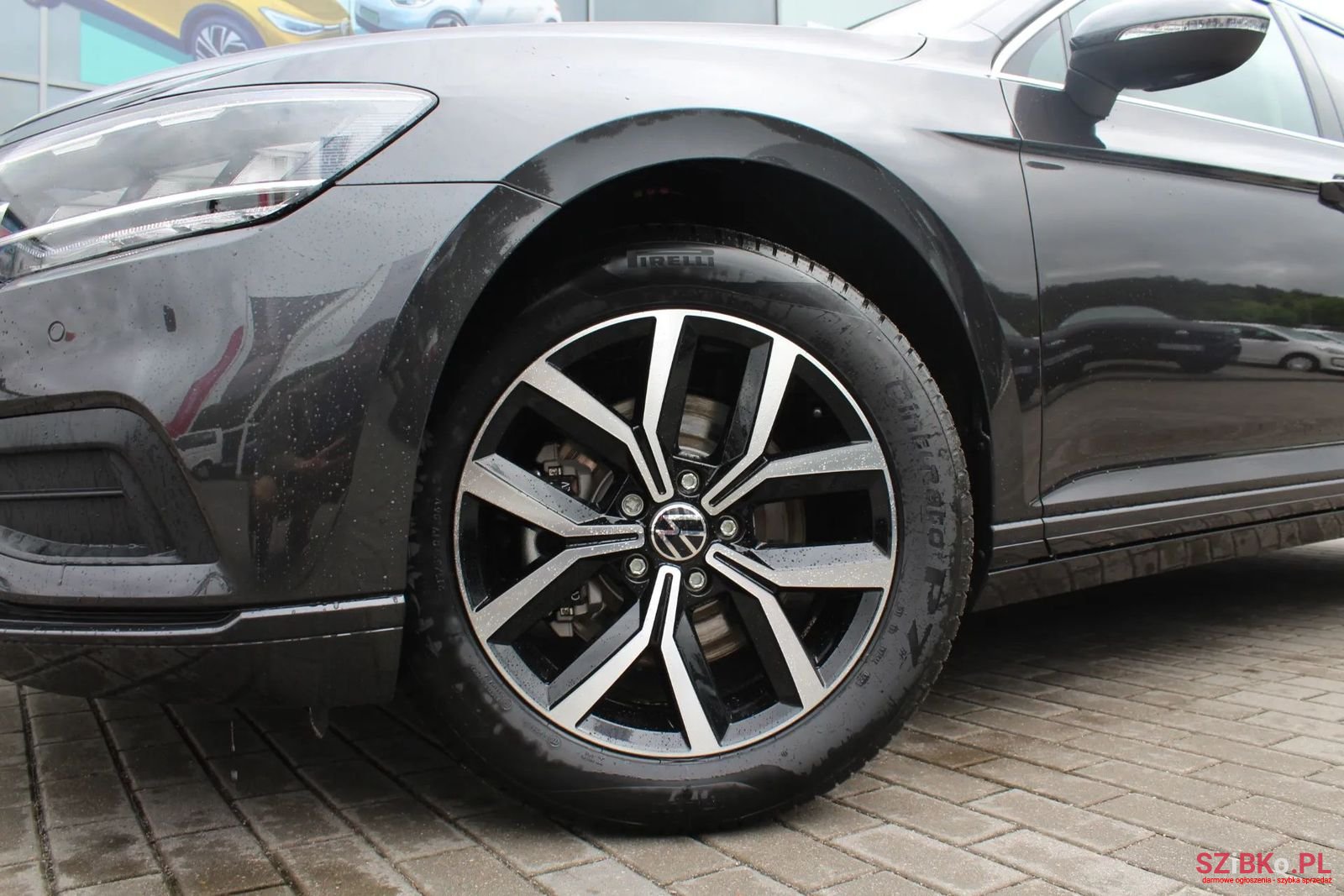 2023' Volkswagen Passat photo #2