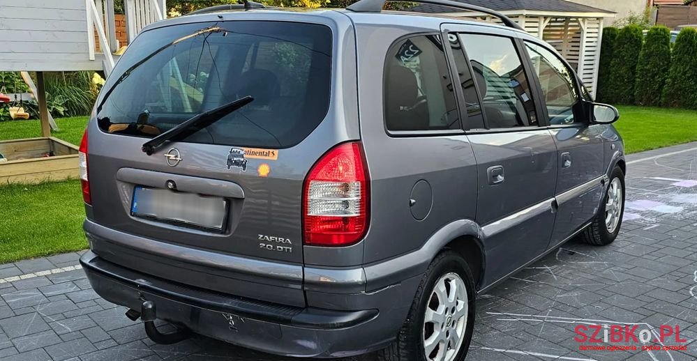 2005' Opel Zafira 2.0 Dti Elegance photo #4