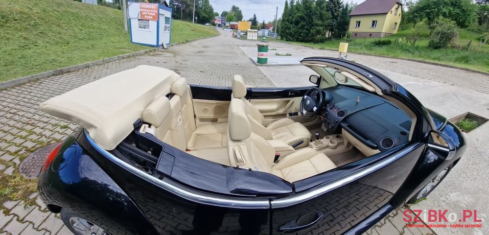 2007' Volkswagen New Beetle photo #6