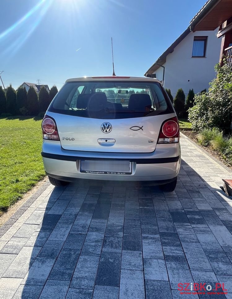 2005' Volkswagen Polo photo #5