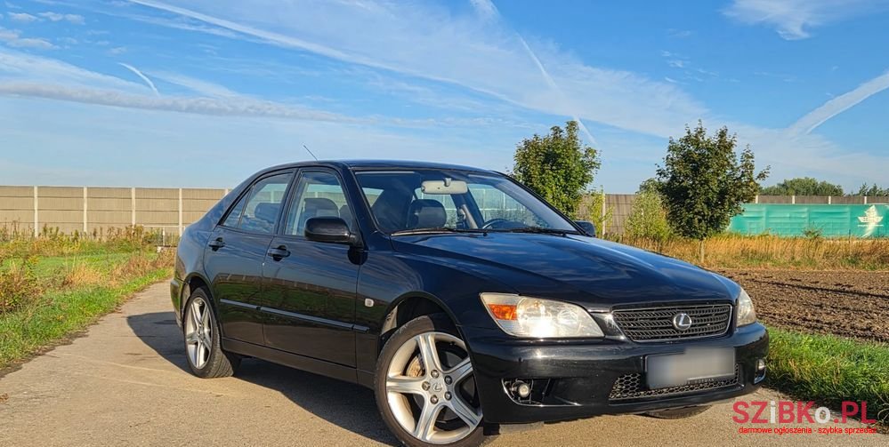 2002' Lexus IS 200 Elegance photo #1