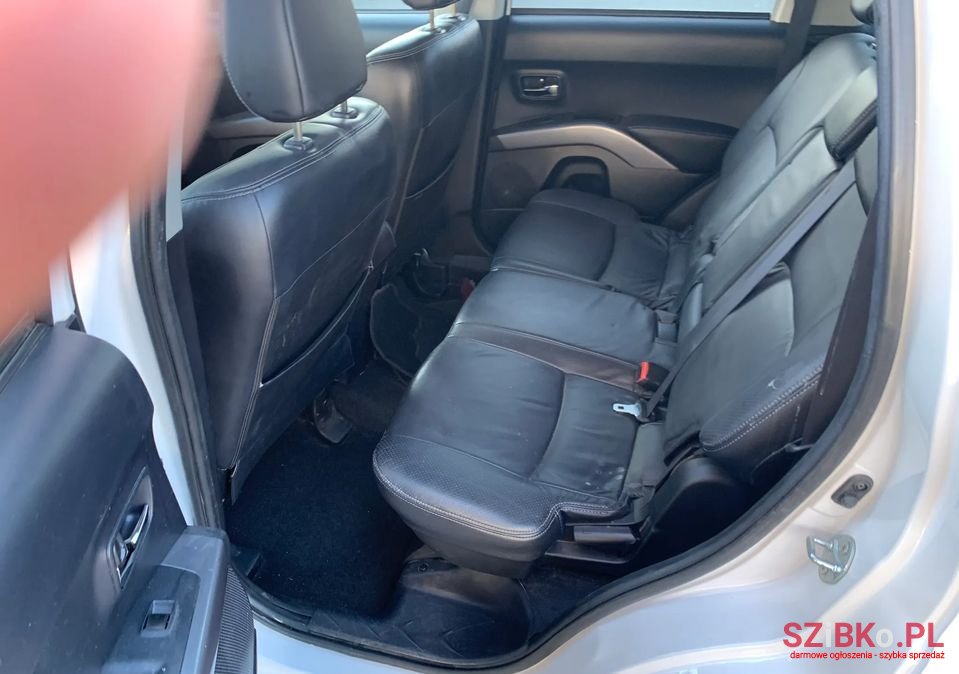 2007' Mitsubishi Outlander photo #6