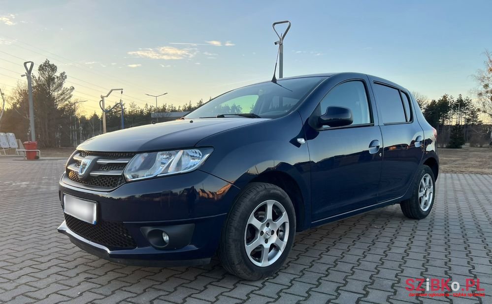 2013' Dacia Sandero photo #3