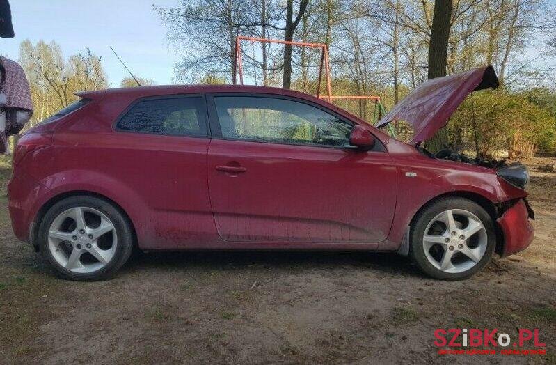 2008' Kia Proceed photo #1