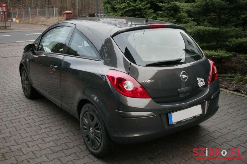 2013' Opel Corsa photo #4