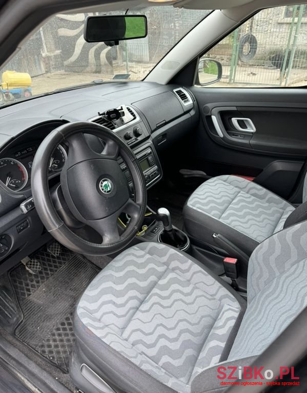 2008' Skoda Roomster 1.9 Tdi Comfort photo #5