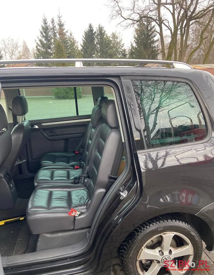 2004' Volkswagen Touran photo #6