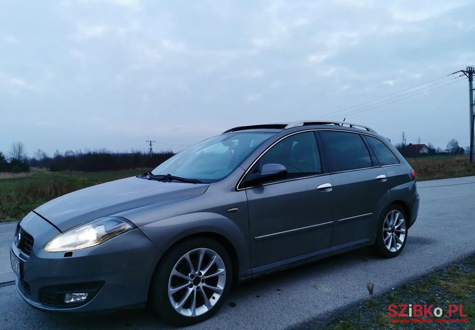 2008' Fiat Croma photo #1