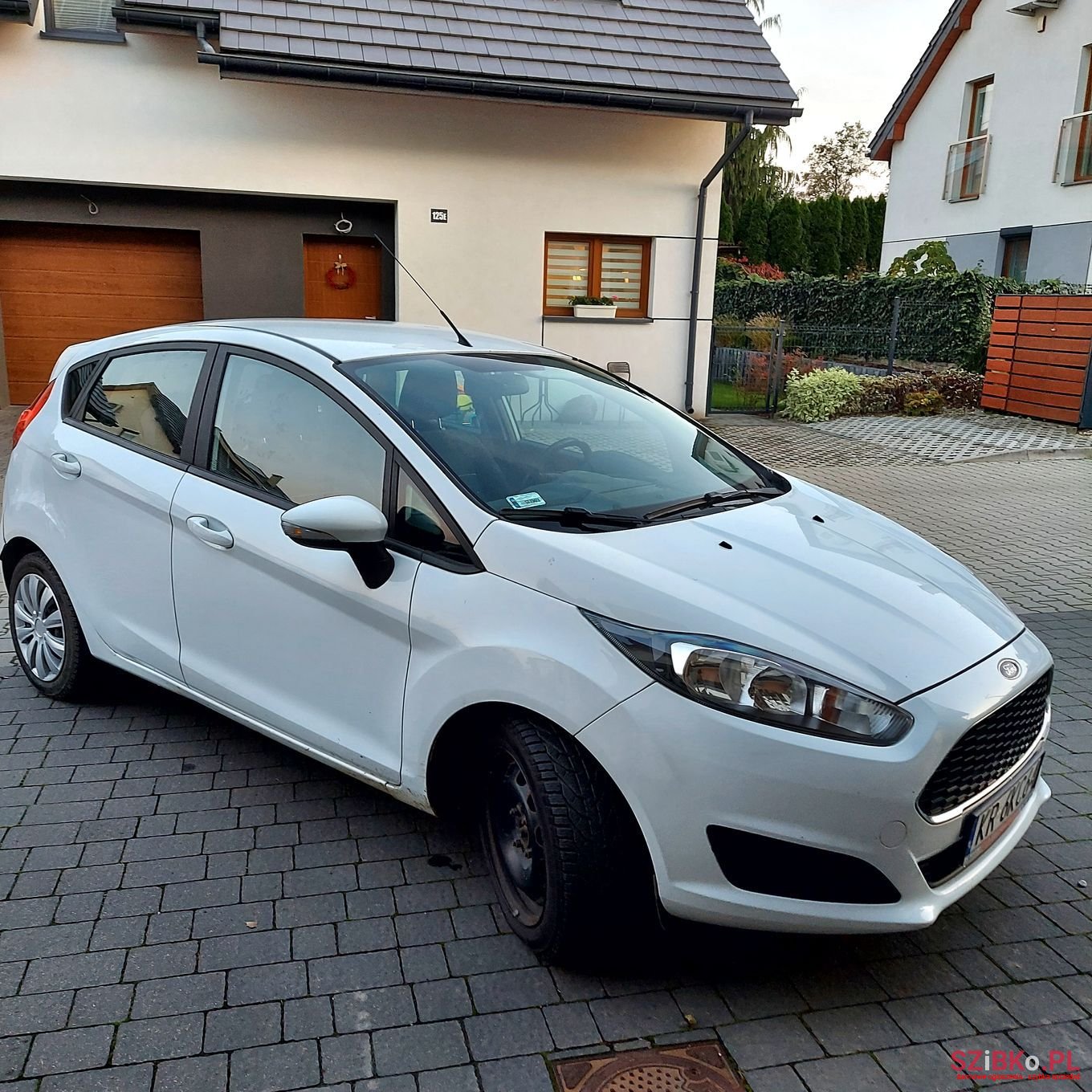 2016' Ford Fiesta photo #2