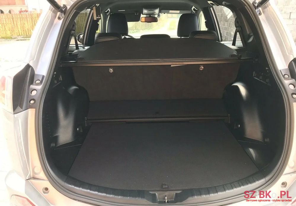 2016' Toyota RAV4 photo #4