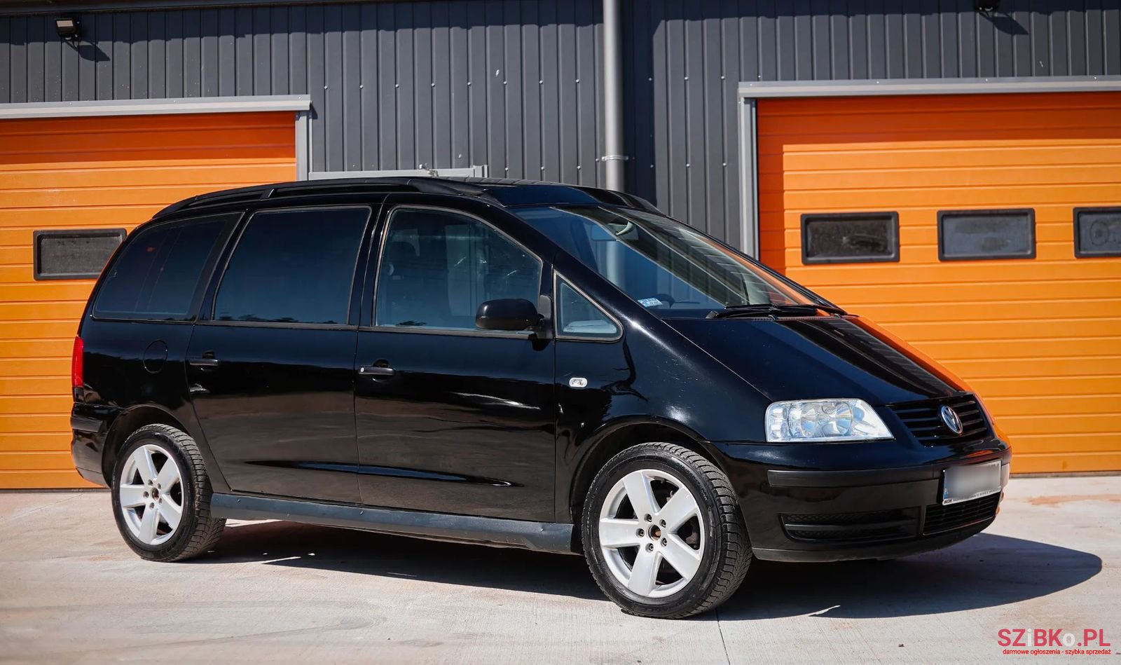 2002' Volkswagen Sharan photo #1