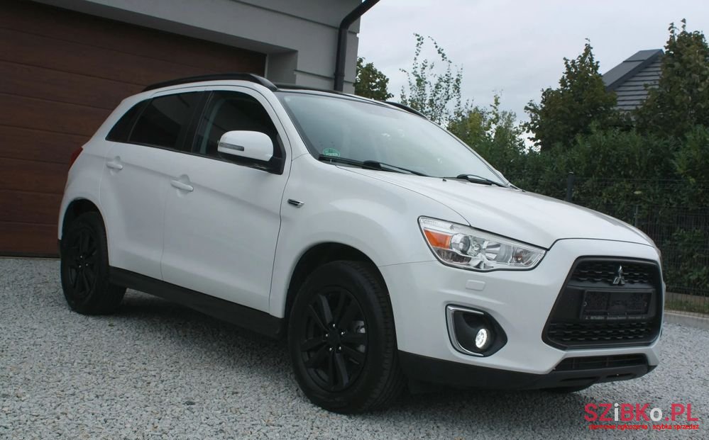 2014' Mitsubishi ASX photo #3