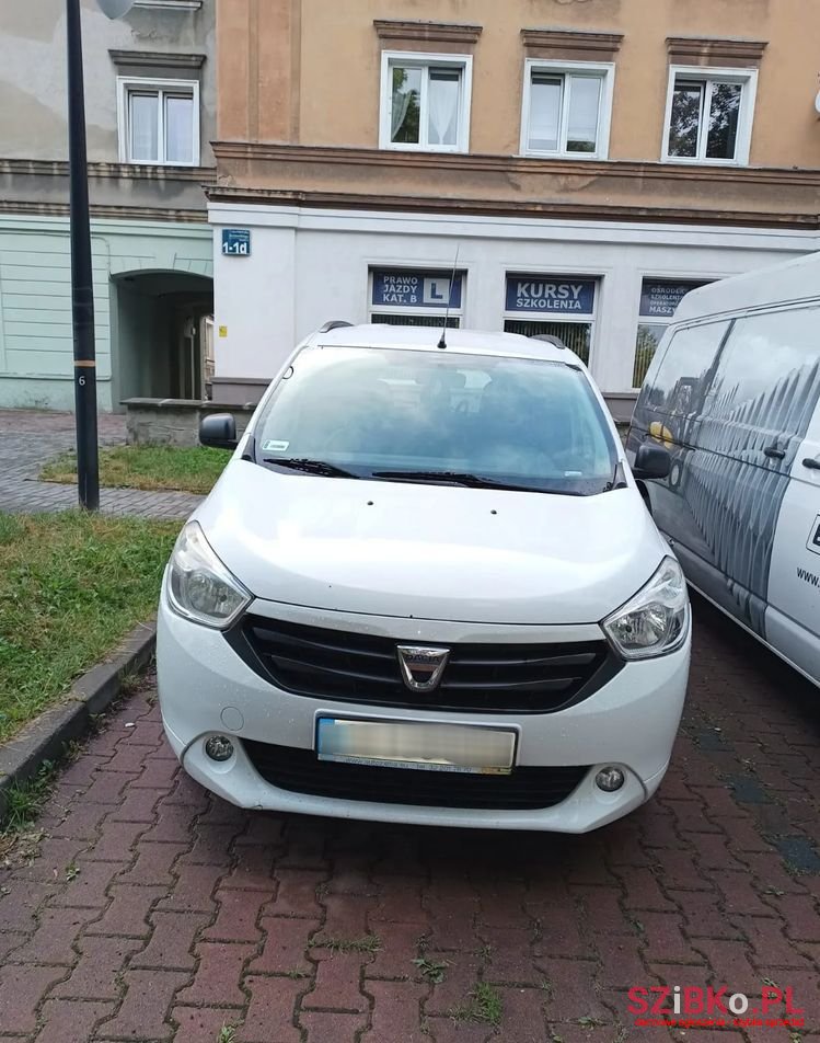 2013' Dacia Lodgy 1.6 Access photo #6