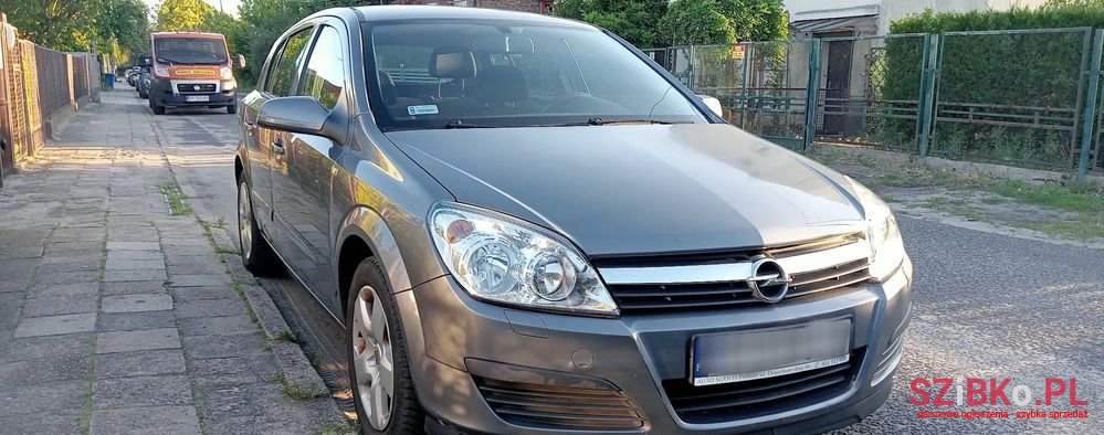 2006' Opel Astra 1.7 Cdti Elegance photo #1