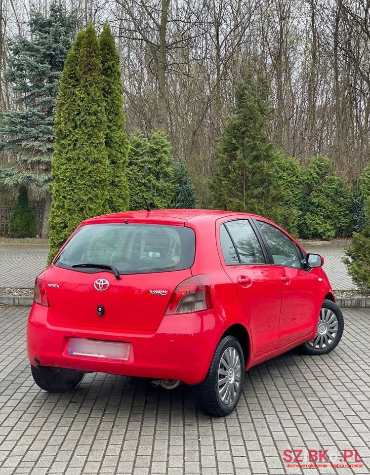 2008' Toyota Yaris photo #4