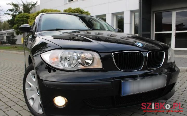 2007' BMW 1 Series 116I photo #1