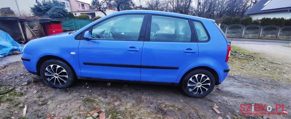 2004' Volkswagen Polo 1.2 Fun photo #1