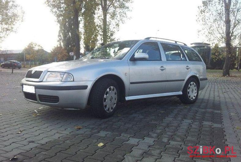 2003' Skoda Octavia photo #1