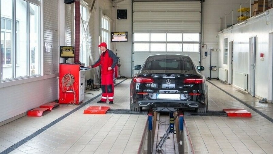 Молдова запровадила обов’язковий техогляд для в’їзду автотранспорту