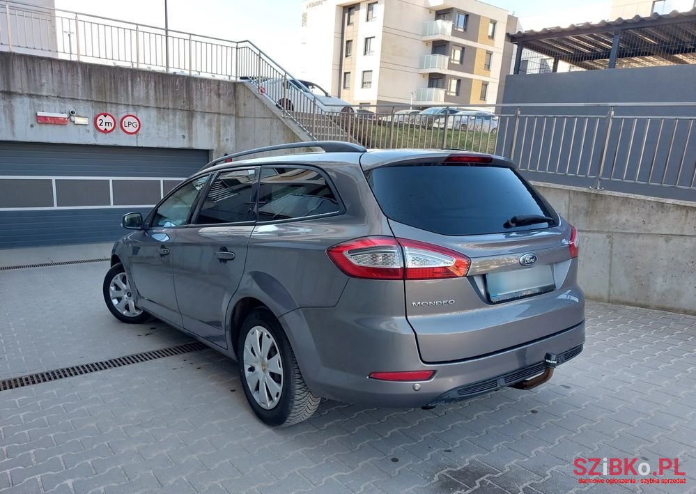 2011' Ford Mondeo photo #6