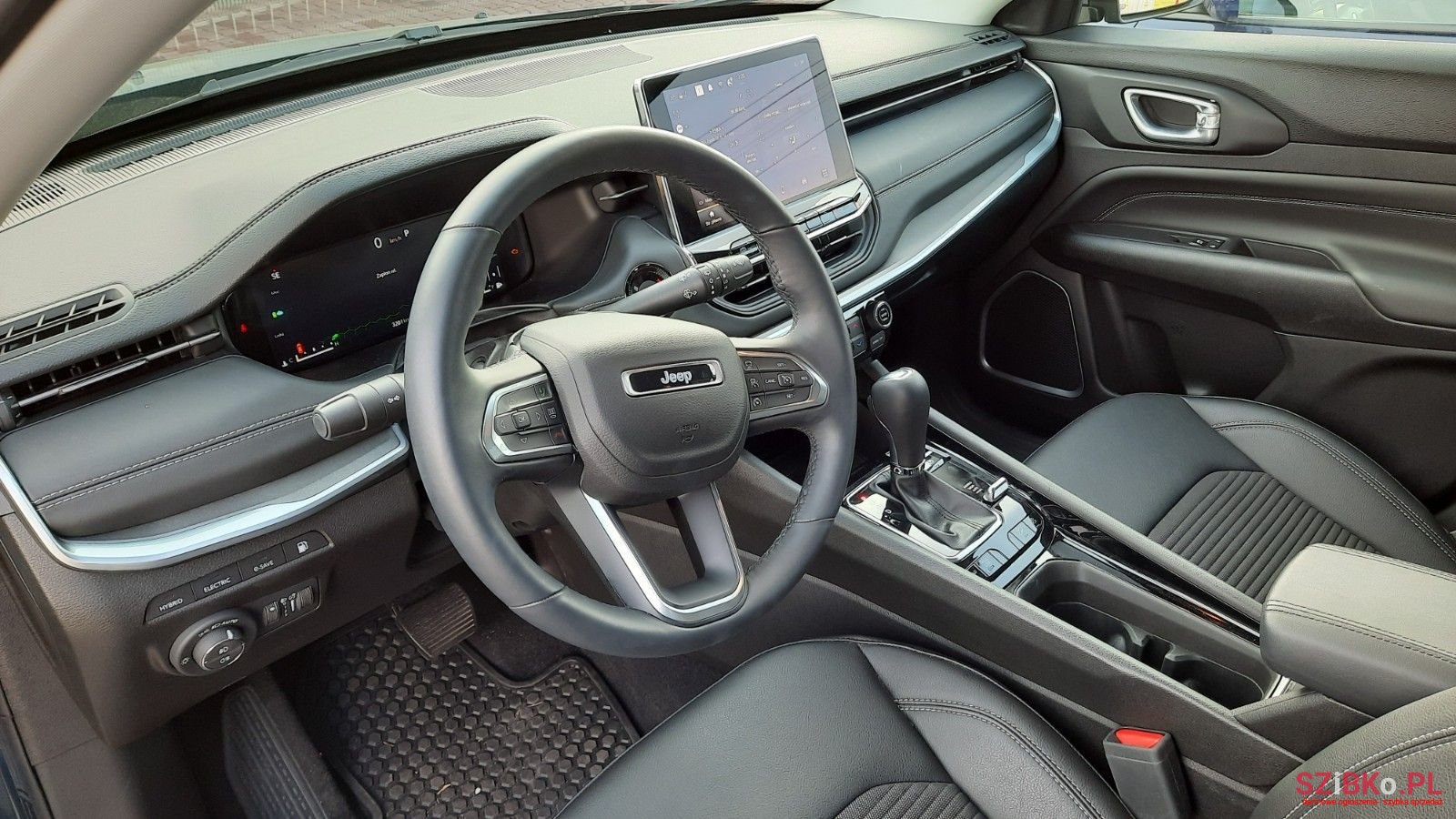 2022' Jeep Compass photo #2