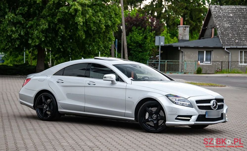 2010' Mercedes-Benz CLS photo #2