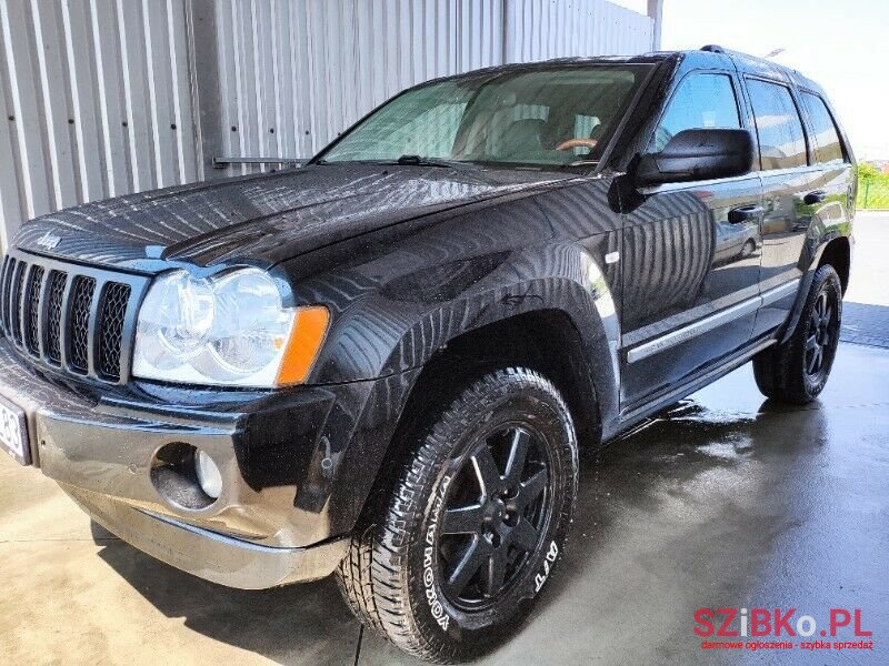 2007' Jeep Grand Cherokee photo #1